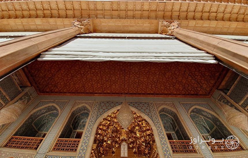 سقف ایوان حرم شاهچراغ شیراز